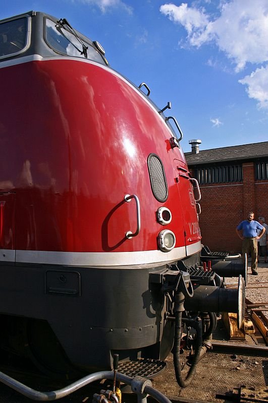 Deatail of the V200.