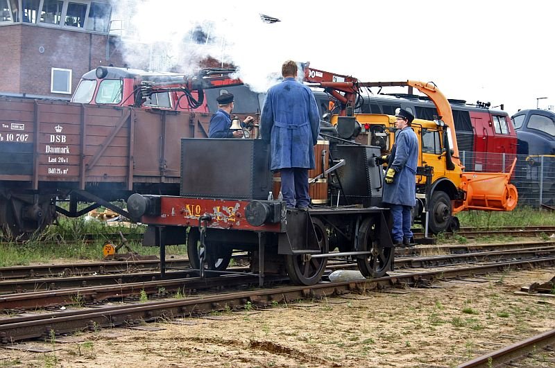 No. L2 and in the background some of the other diesel engines which were also there.