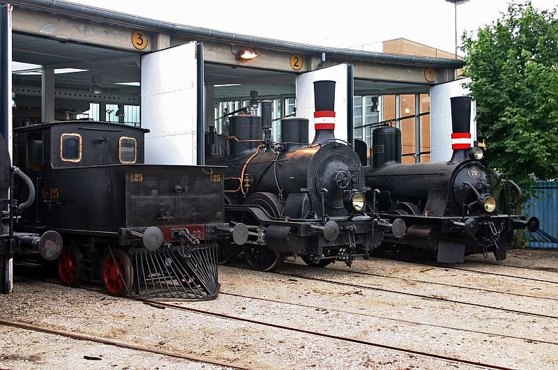 Here you can see the backside of the No.125, another unknown loco and the No. 78 at the depot of the railway museum.