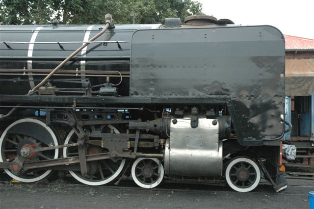 3117