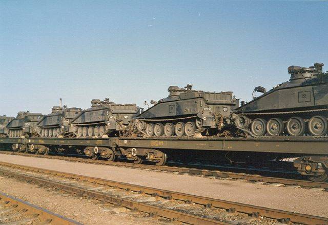 army FV432-4.jpg