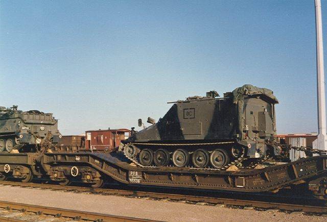 army FV432-3.jpg