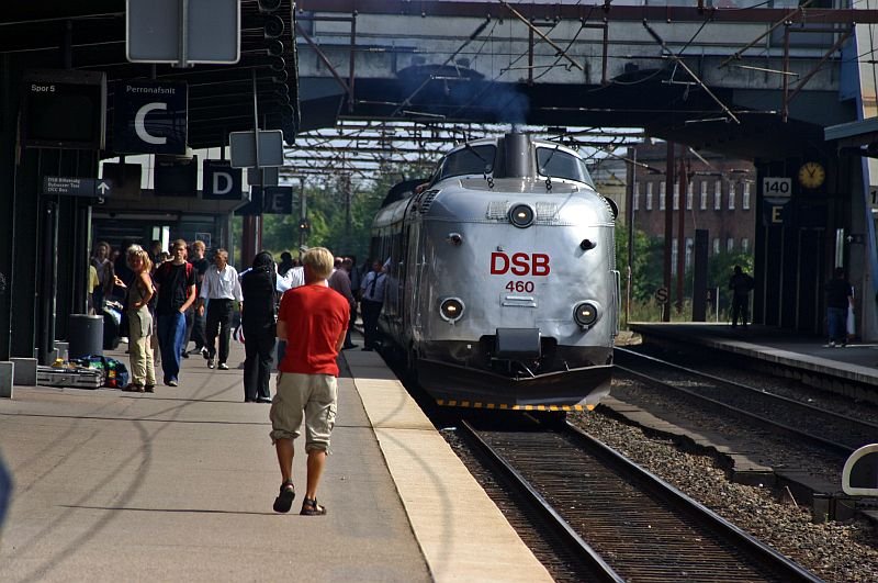 The railcar in Odense station.