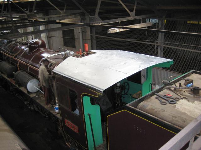 Fresh aluminium paint on the cab roof