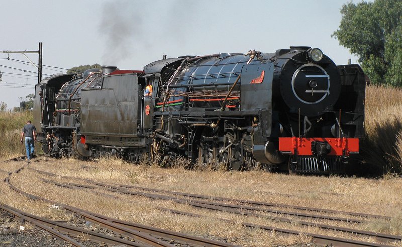 3046 had her fires drawn, Susan then headed onto the ballon to turn 3046 around and move onto the workshop lines.