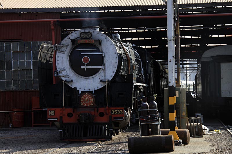Cliff Petzer reverses 3533 after a train arrival at Rovos station