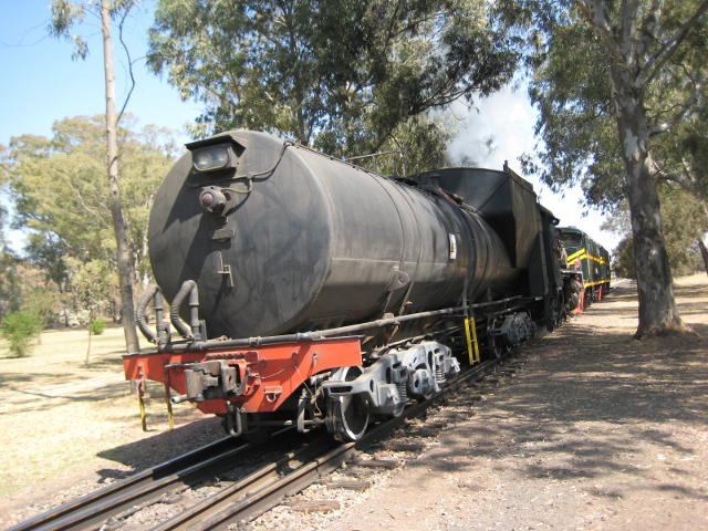 Setting back onto the headshunt at the extreme eastern end of the CPK site
