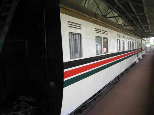 The whole train, with the sleeping car in the foreground