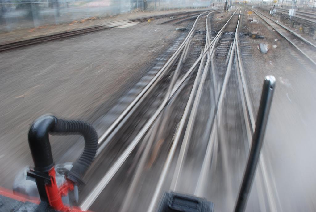 Rails - Tried mounting the camera on the front of the engine and shooting at slow speed with the aid of a timed release. Most of the stuff was not good (too much vibration), but this one looked quite impressive!
