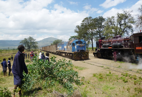 110519Th-P1000315-Kenya-Longonot-crossing-RSmith.jpg