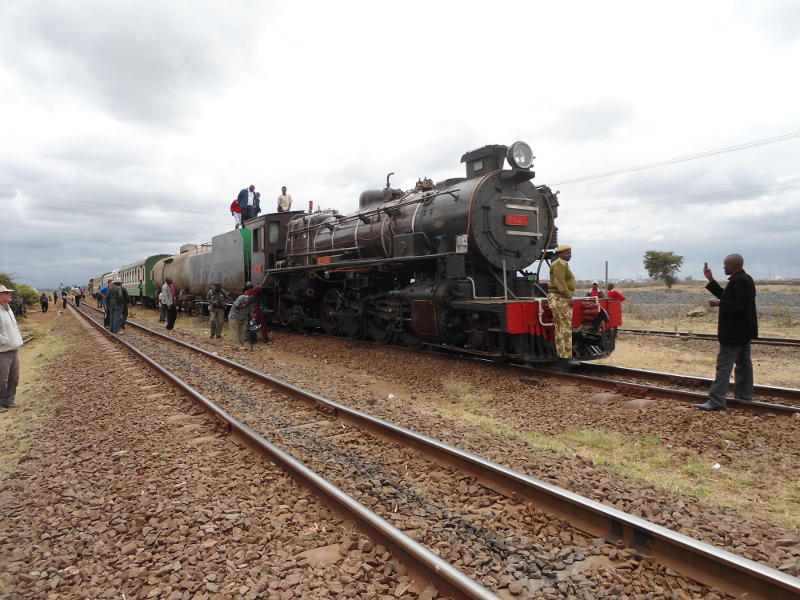 There were no loos on the dining car and 3rd class commuter coaches which made up the train. It was a cool winter morning, lots of tea had been drunk while waiting to board... so we had a toilet stop at Embakasi Station