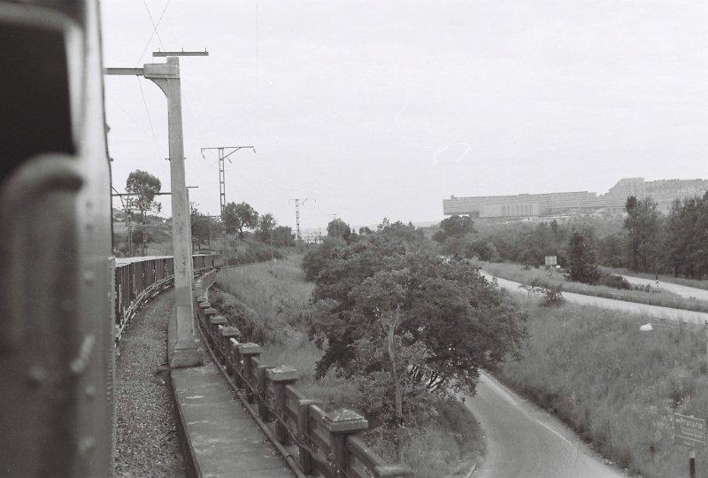 Blasting up the Johannesburg mainline near the Fountains Valley with a ballast train to Sentra Rand, sees this 15F hard at work. The UNISA building in the background is still having additions made to it whilst the ground on the left rear will host the Gautrain in the future! How time flies.