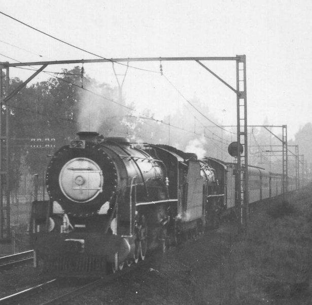 Next up on the trains was the LM Mail seen here barreling down from Rissik through Loftus Verseveld towards Pretoria. 2814 and 2816 up front. 2 June 1972