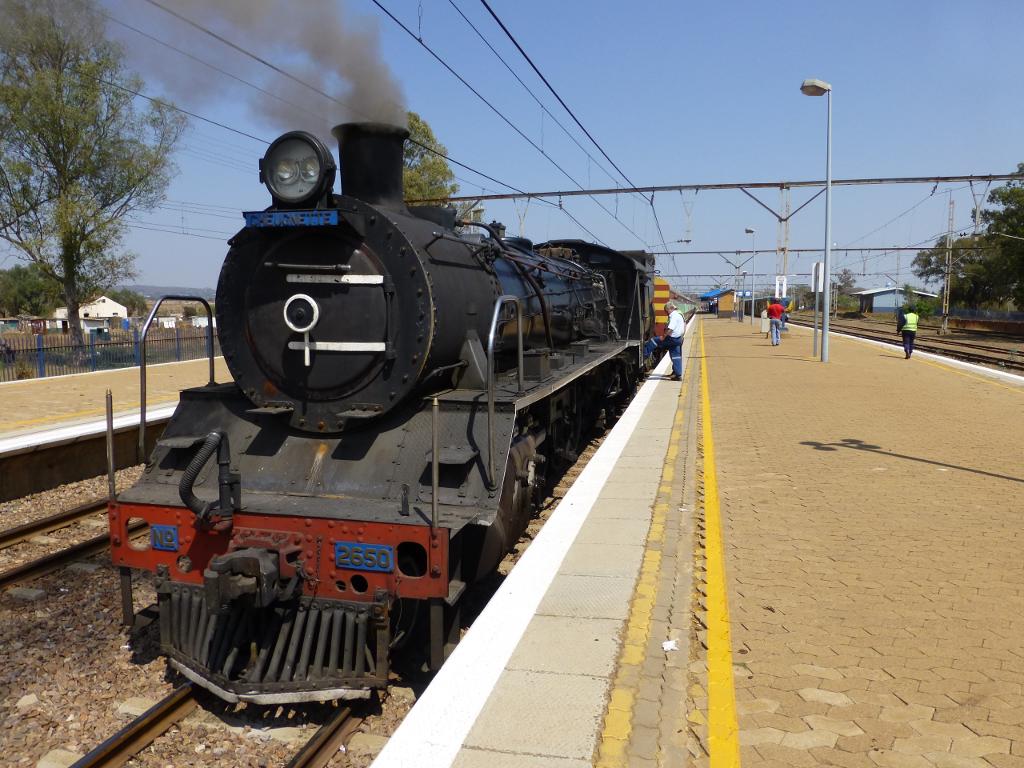 19D no 2650 stands at Eerste Fabrieke. Here we had to wait for a couple of hours for authority to proceed into the single line section where construction is taking place, while a seemingly endless series of Metro trains was allowed to go ahead of us. Finally, after the last Metro, we had to wait for a lash-up of four TFR locomotives to come through.