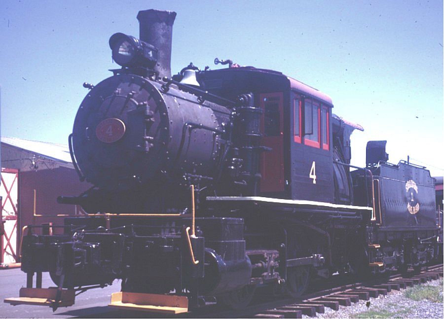 1974-05-01 Strasburg 4 ( Reading 1187) A4-b 0-4-0T Baldwin 1903 634.jpg