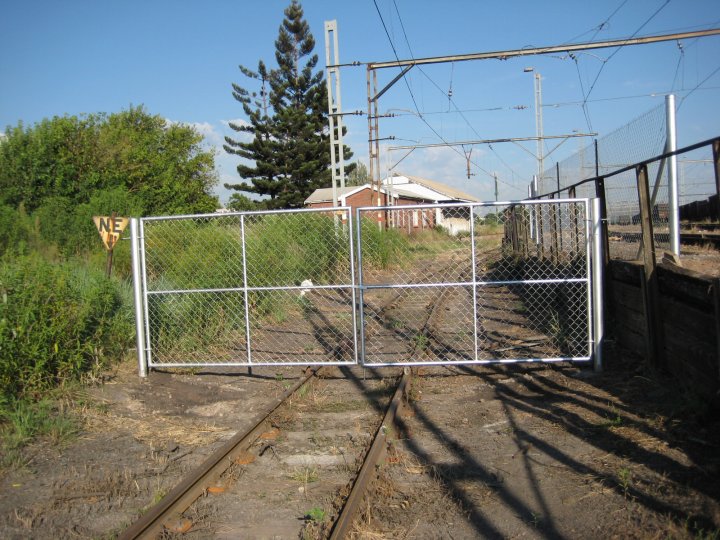 The eastern entrance to our site via the platform loop