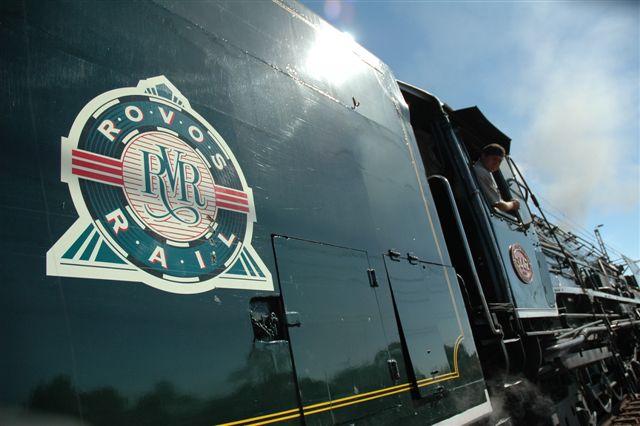 A proud company and a proud locomotive. 25NC at Rayton. June 2007.