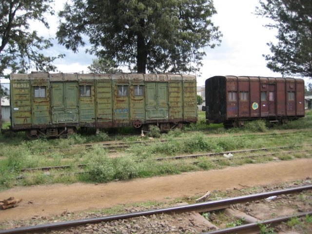 Short caboose<br /><br />Photo by John Ashworth 9th April 2008