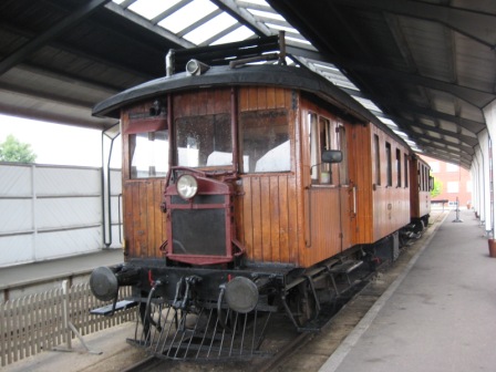 Front 3/4 view - does that make me a real railway photographer?