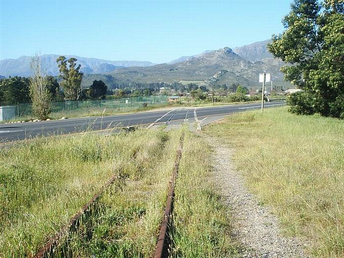 R45 Level crossing, leaving the Berg River Bridge
