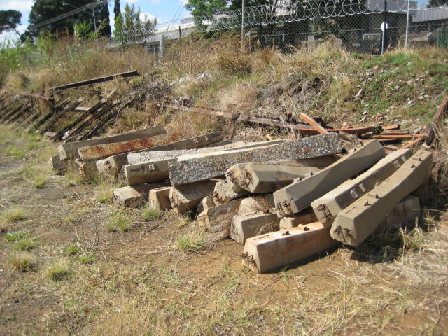 A pile of old scrap? No, part of the future main line into the FOTR loco shed