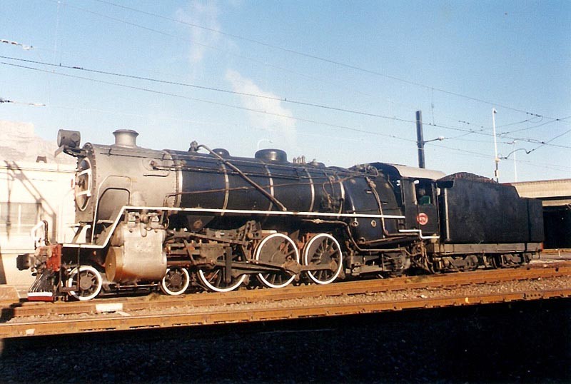 16DA879.jpg