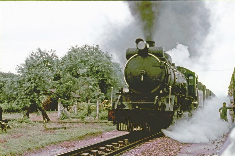 900 class 2 8 2  RONPHIBUN_edited-1.jpg