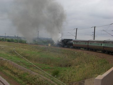 2650 makes smoke around the balloon at Pyramid South