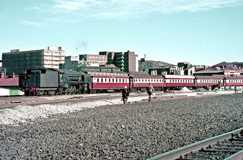 15F 3033 Pass pilot BFTN   Oct 1974.jpg