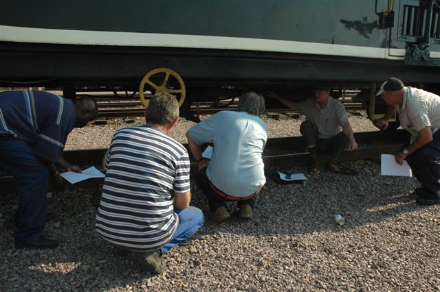 The drivers training course is onto the Vacuum book. Here we see the lecturer, Mr. Michiel Boshoff, pointing out certain fixtures to the pupils.