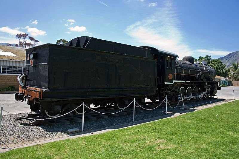 On the other side are not so much holes but there are holes in the tender too.