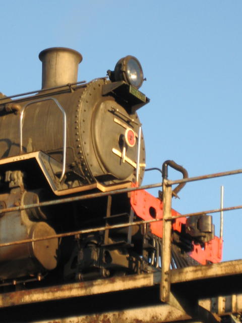 3664 stands at the top of the coal stage