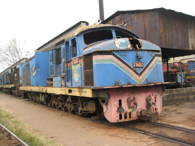 8719