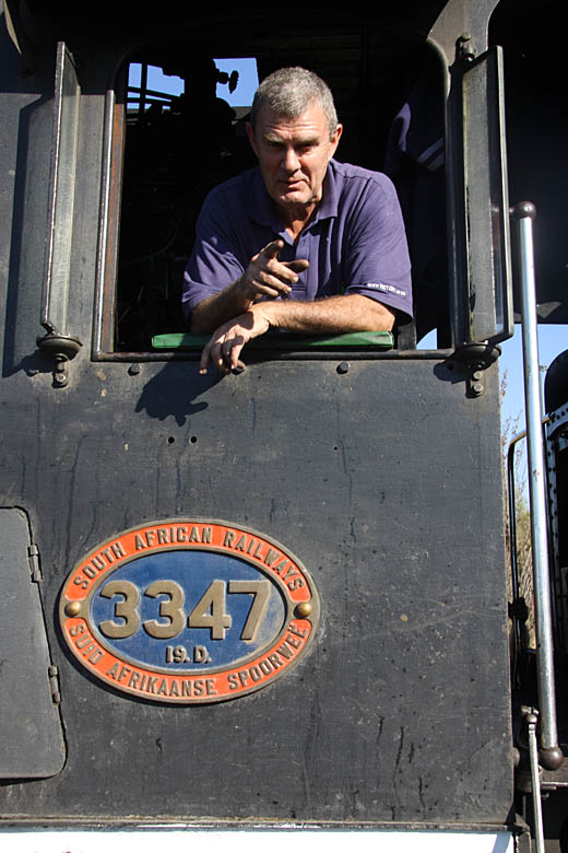 Steve Smith is a solid fireman and learner driver. He is firing a new Dolly which FOTR have kept hidden away for many years- No 3347!