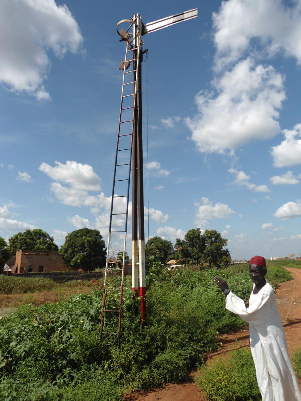 Santino indicates the rear of the home signal