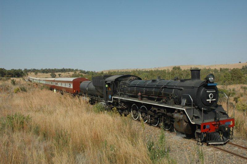 19d CHEUGNETTE, number 2650, on the approaches to Cullinan with a stop to spot check for any sleeper theft. A very successful trip indeed.
