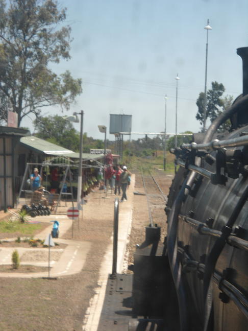 Approaching a fairly deserted platform at Cullinan Station