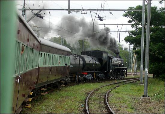 2650 steams out of Capital Park