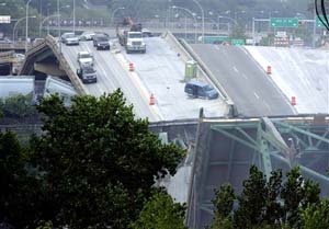 1186025960154_Bridge_Collapse.sff.jpg