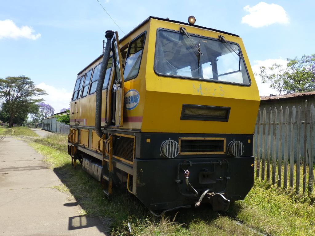 First time I've ever seen one of these yellow French motor trolleys actually moving