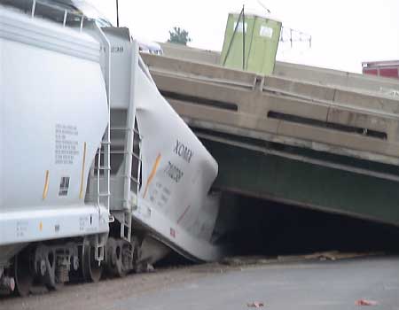 Minneapolis bridge collapse