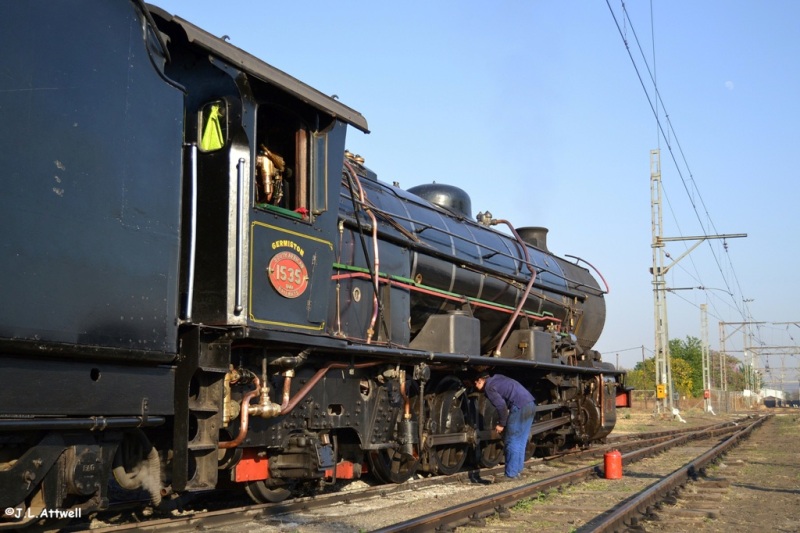 With the shunting complete, No 1535s crew prepares her for the trip ahead.