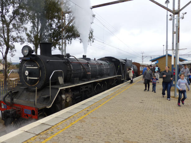 2650 stands at Eerstefabrieke awaiting the pilotman for the next stretch