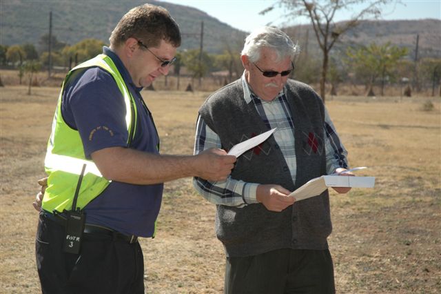 Gabor receives his Shedman certificate from Uncle Cliff<br /><br />Photo by Nathan Berelowitz 29/07/07