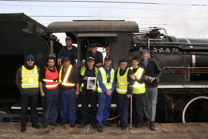 The FOTR and RS crew, plus TFR pilot<br /><br />Photo by Miemie Wolmarans' assistant (!) 25/08/07