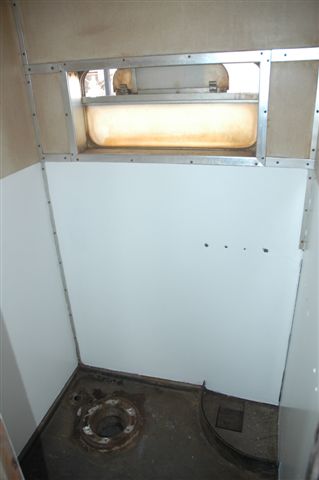 One toilet area in the new coach has been used as a storage facility. The door has been removed and now the cooler boxes, perambulators, gas braais, etc can be safely stored. Of course there are still 3 other usable toilets!