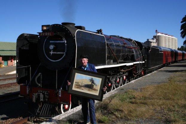 David Shepherd with his locomotive at Ficksburg<br /><br />Photo by (?) April 2006