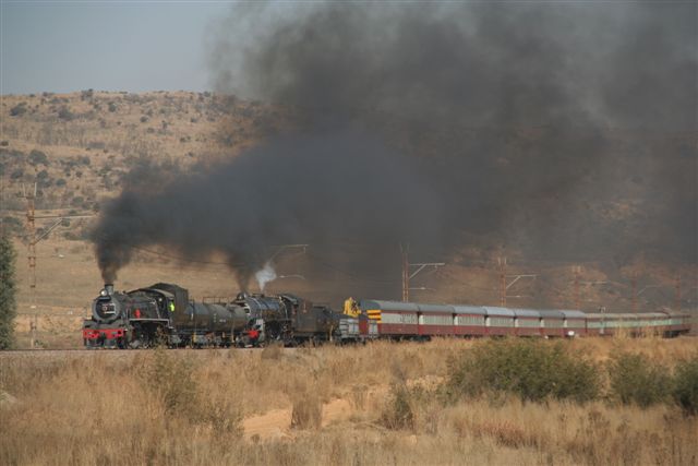 Charging the grade. The hills of Panpoort are alive with coalsmoke once more.