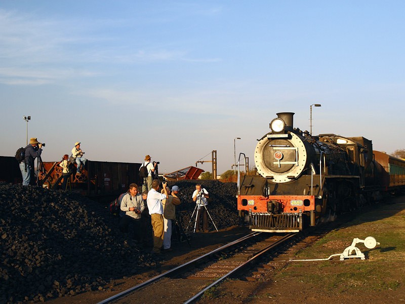 In action as the engine waits!<br />K R Wilson-Smith 31/08/08