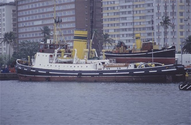 tugjrmore04.jpg